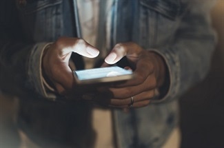 Miracle Material Could Prevent Cracking of Smartphones and Other Devices