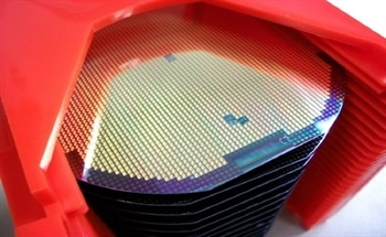 Monitoring Airborne Molecular Contamination (AMC) with the IONICON AMC-Monitor