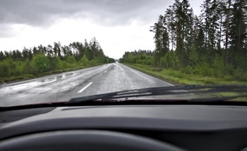 The Benefits of 3D Laminated Glass in Automobiles