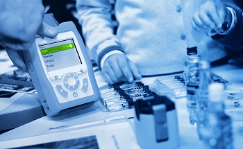 Comparing Raman Spectroscopy with Other Techniques