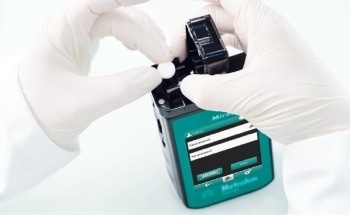 Metrohm Instant Raman Analyzers (MIRA): Calibration, Verification, and Performance Validation
