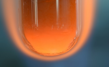 Comparing High Flow of the Reductive Gas with the High Pressure of H2 on the Reduction of Copper Oxide