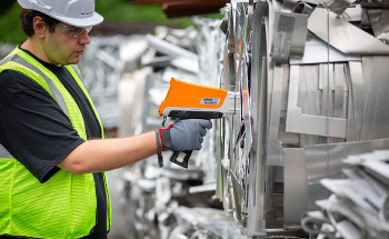 A Comparison Between SDD and PIN Detector. Which is Best for XRF?