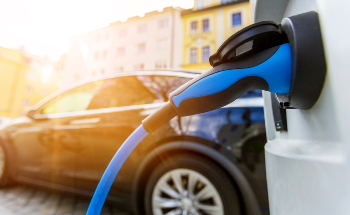 The Groundbreaking Graphene SuperBattery and the Future of Electric Vehicles