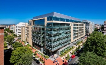 Creating a Core Center for Electron Microscopy Science and Techniques