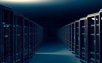 Building Sustainable Data Centers: Innovations in Materials and Energy Use