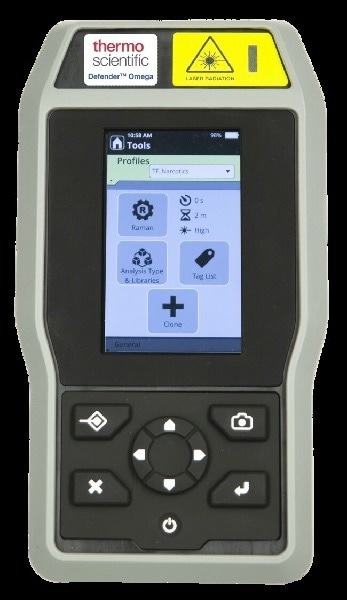 Defender™ Omega Handheld Raman Analyzer