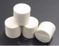 Plus légers que l'une plume-, ce nouveau matériau, à base de protéines de lait et d'argile, pourrait devenir un substitut de nouveaux bio-dégradables pour les mousses plastiques traditionnels.