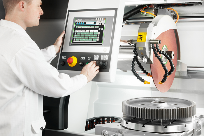 5-Axis Cutting Robot - Qcut 600 BOT