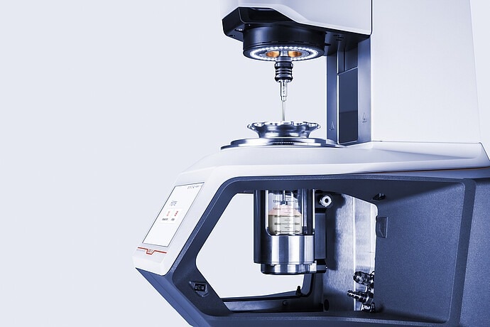The powder flow cell of a MCR Rheometer Setups