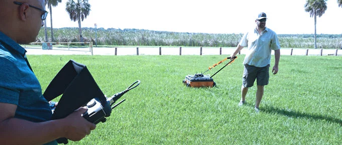 Ground Penetrating Radar Systems: 200 MHz HyperStacking Antenna