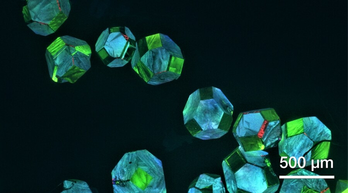 CL image of diamonds.