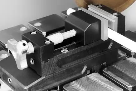 Easy-clamping base S with Qtool 40 S.