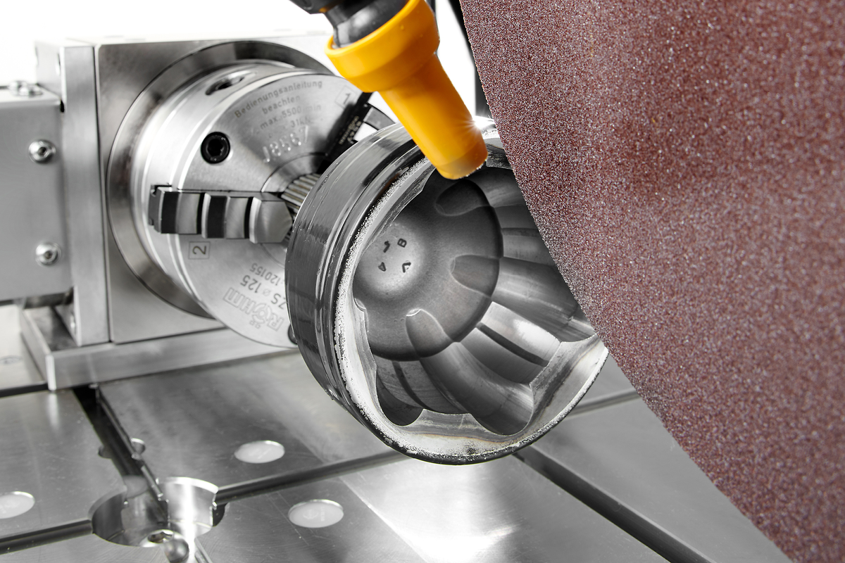5-Axis Cutting Robot - Qcut 600 BOT
