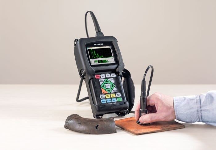 39DL PLUS™ Ultrasonic Thickness Gauge