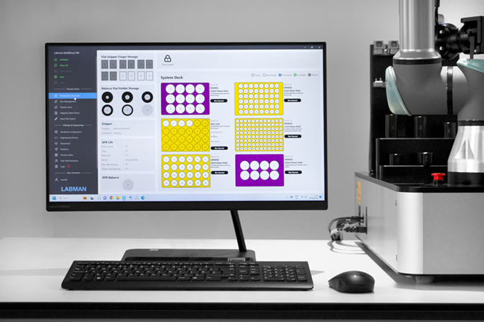 Desktop with computer system for MultiDose.