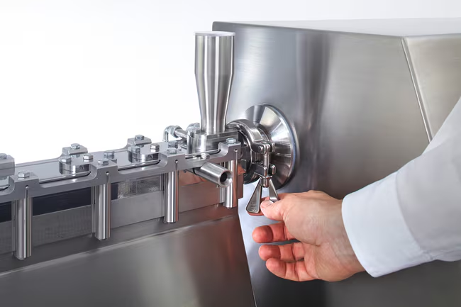 The Pharma 16 Twin-Screw Extruder for Efficient Pilot-Scale HME and TSG