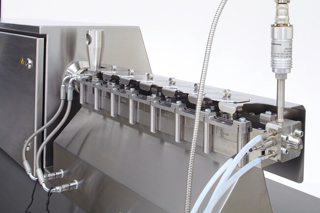 The Pharma 16 Twin-Screw Extruder for Efficient Pilot-Scale HME and TSG