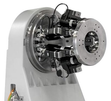 The RVU500 moving a Hexapod with a heavy cantilevered load