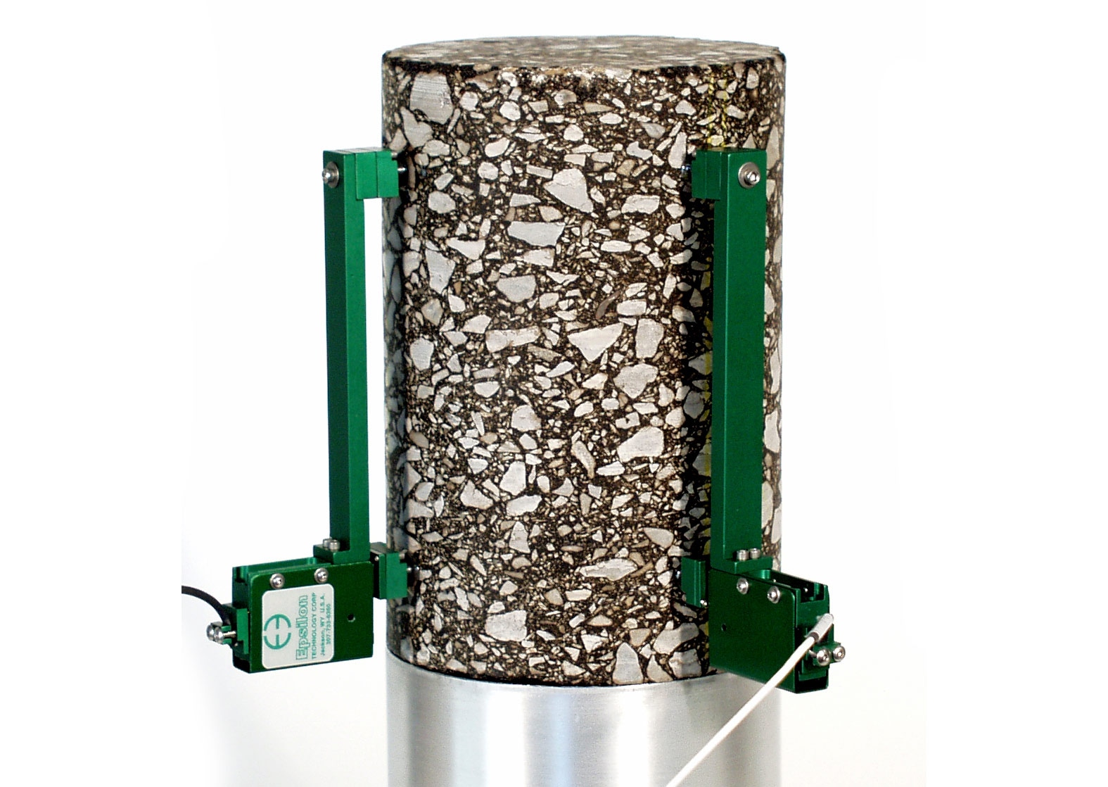 Epsilon MODEL 3909 Extensometers for Simple Performance Testing of Asphalt