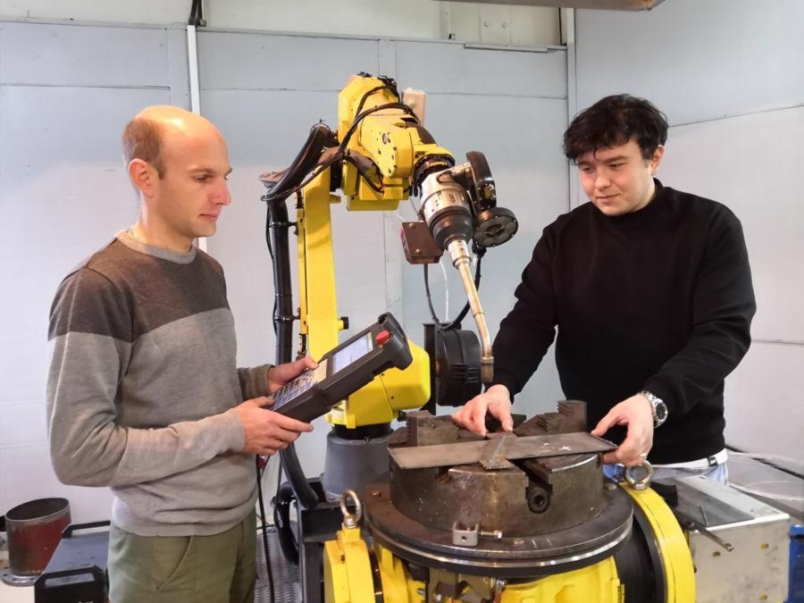 Researchers Work on Welding New and Unusual Structural Material.