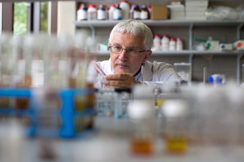 Researchers Develop New Material That Captures Toxic Pollutants from Air.