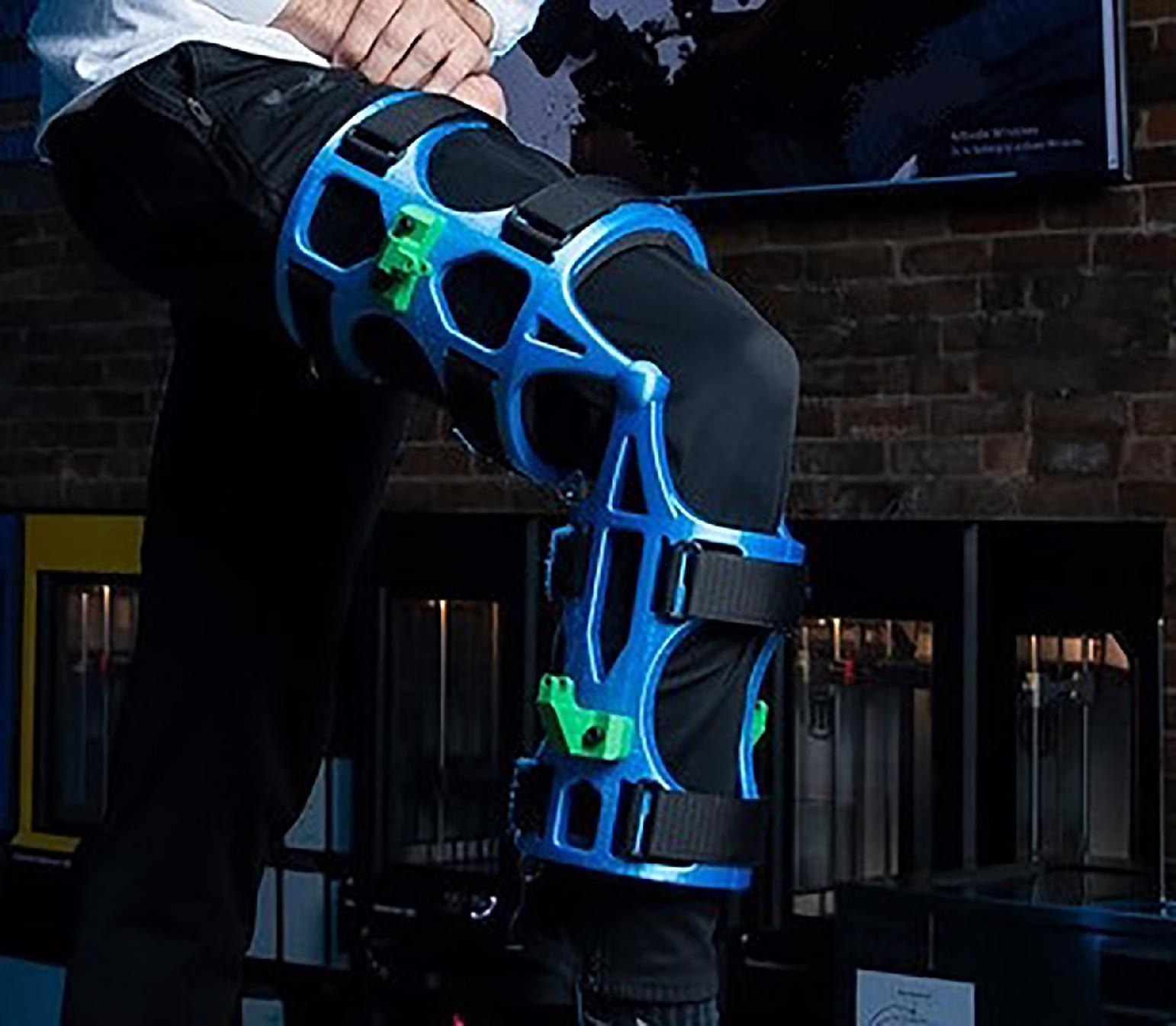 Brace fitted on a leg.