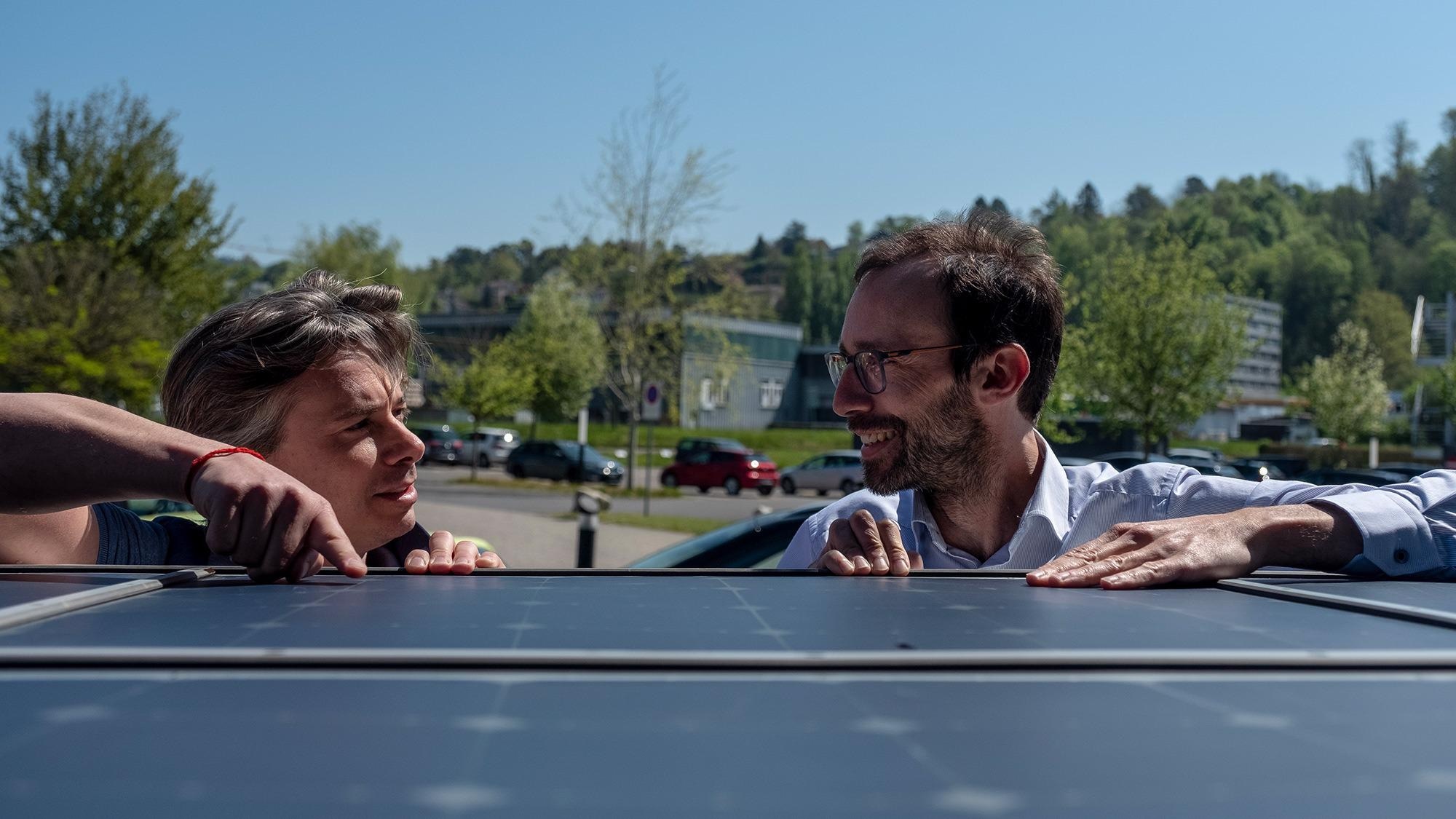 Marco Martin, CTO of Swiss Airtainer SA, and Matthieu Despeisse, Group Leader Solar Modules at CSEM.