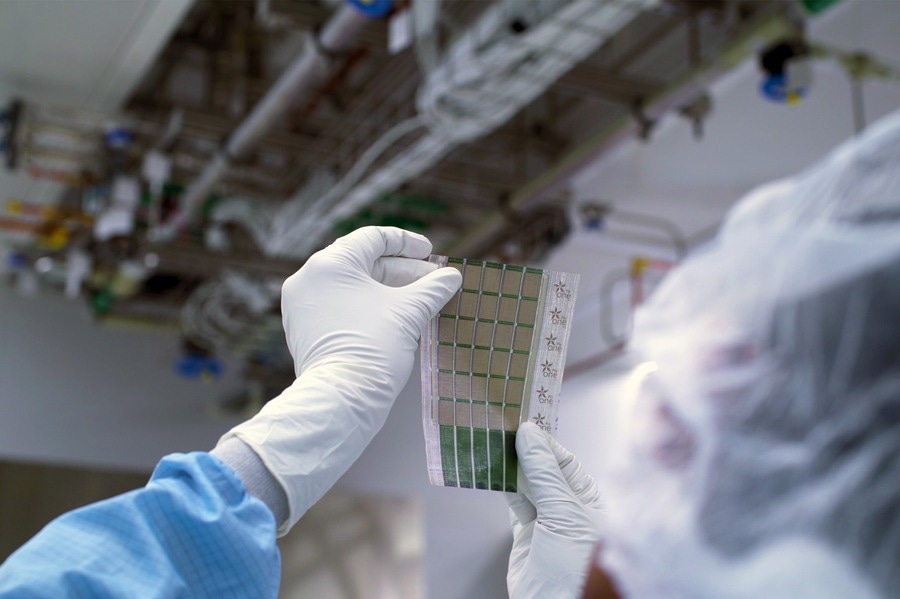 Transforming Solar: New Opportunities in the Realm of Ubiquitous Energy Generation.
