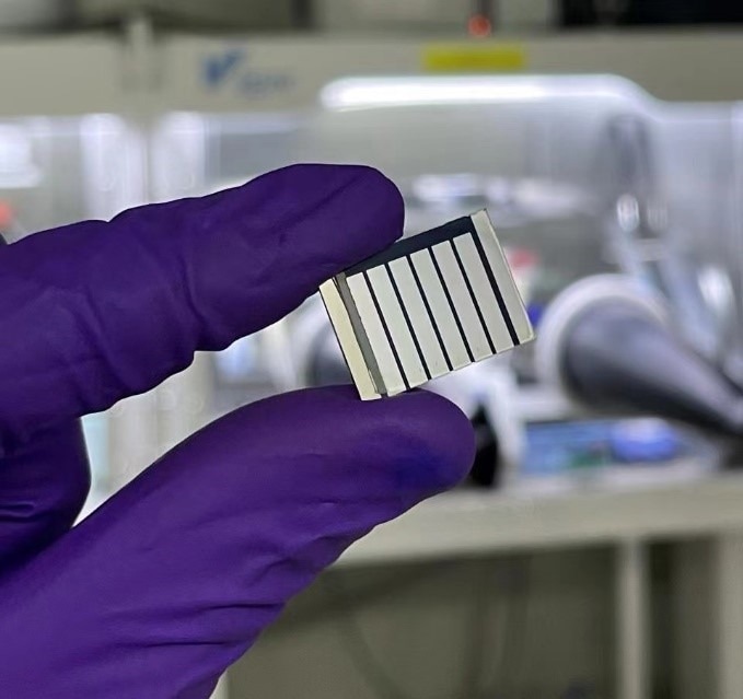 New Additive Improves Homogeneity of Perovskite Films for Solar Cells