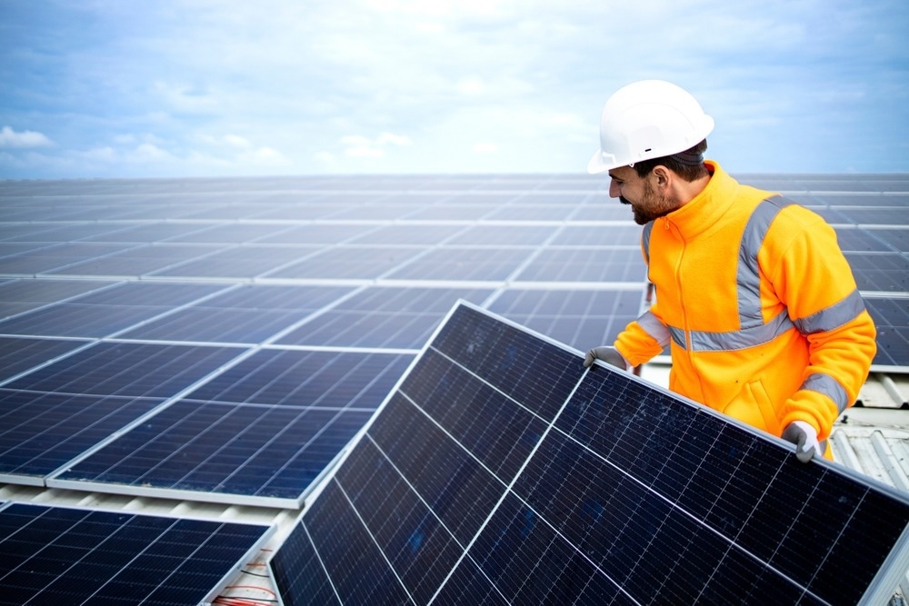 Novel Strategy for Fabricating Efficient and Stable Inorganic CsPbI3 Solar Cells