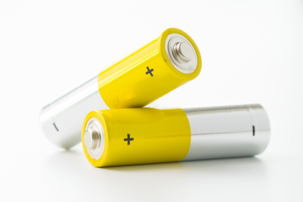 Rechargeable Hydrogen-Chlorine Battery with a Wide Temperature Range