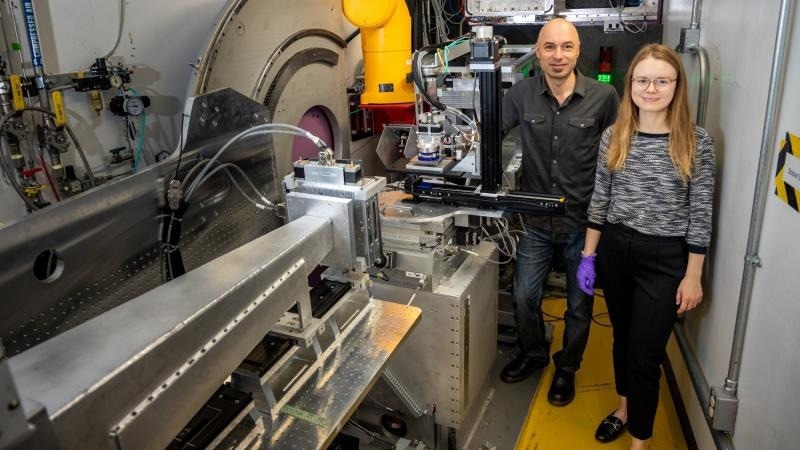 Neutrons Provide an Electrochemical Way to Produce Ammonia