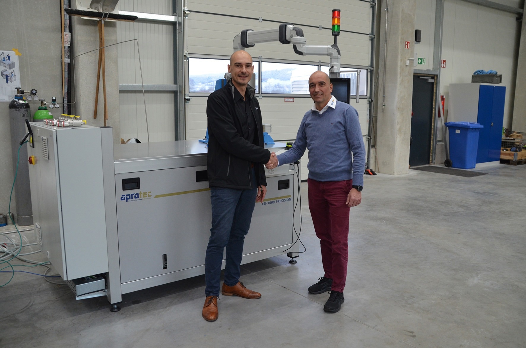 ??????????????Philipp Meissner (left, Regional Sales Manager - Leybold) and Michael Landgraf (General manager - aprotec). Image Credit: Leybold