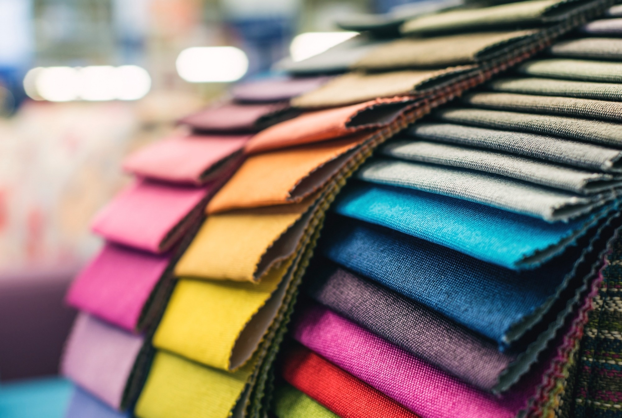 Integrating Electronics into Textiles: The Revolution of Chipless, Flexible Fibers