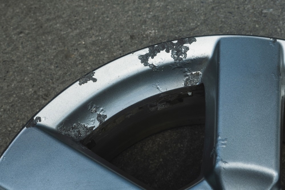 Silica Nanorods for Corrosion Suppression and Strengthening of Al-10Zn Alloy