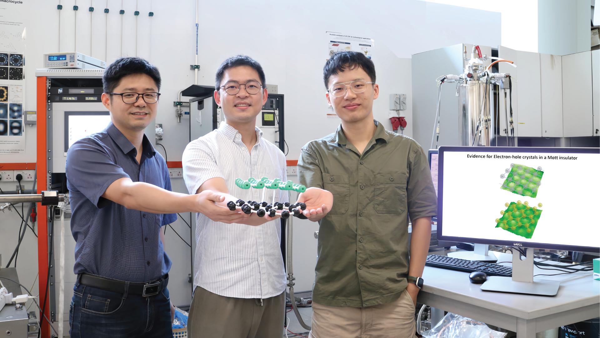 Novel Method Visualizes Elusive Electron-Hole Crystals