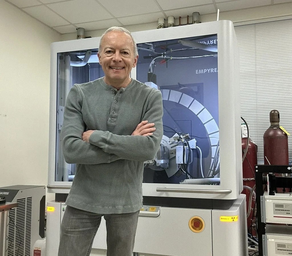 Findings Reveal Cause of Lithium-Ion Battery Self-Discharge