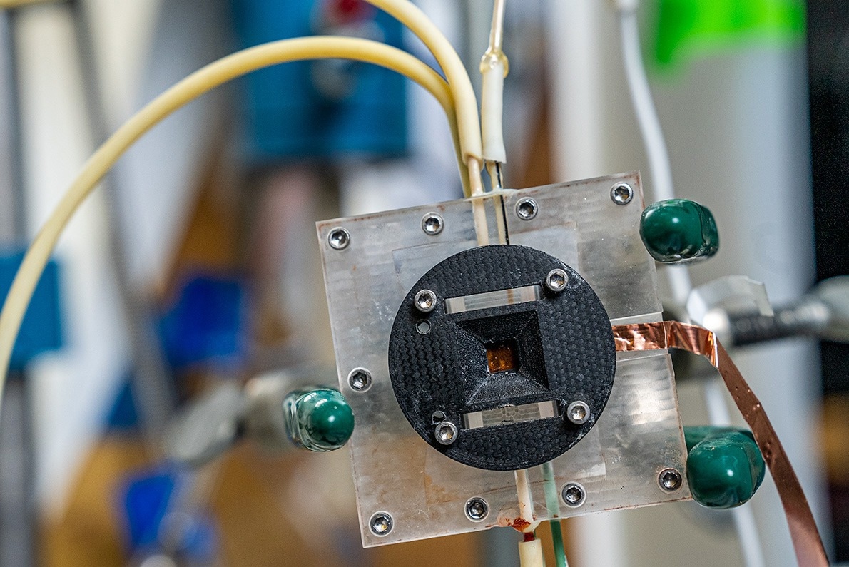 lose-up of an electrochemical device custom-designed for observing CO2 reduction.