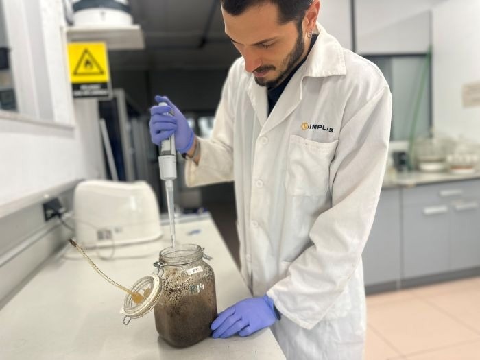 AIMPLAS Explores Microorganisms and Viruses to Accelerate the Biodegradation of Bioplastics