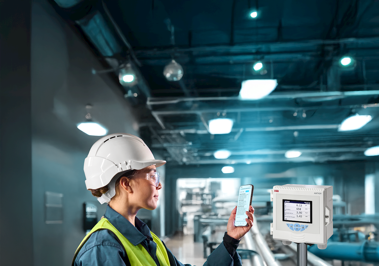 ABB transmitter and My Measurement Assistant used in an industrial setting