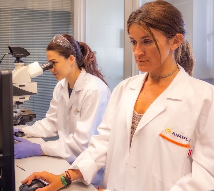 AIMPLAS Reinforces its Leadership in Health and Safety with a New ENAC Accreditation for Medical Device Testing
