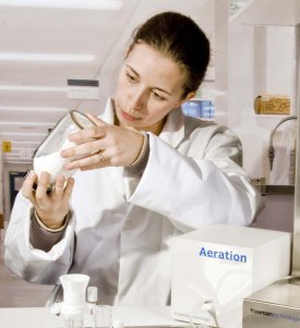 Cutting Edge Powder Research Facilities Choose the Freeman FT4 Rheometer