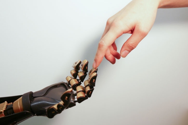 Skin-Like Plastic Material Can Detect Pressure and Deliver Sensory Input to Brain Cells