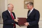 Alcoa Signs Cooperation Agreement to Form Joint Venture with VSMPO-AVISMA