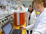 Magritek Help Undergraduate Students Learn About NMR by Launching a Series of Laboratory Experiment Manuals