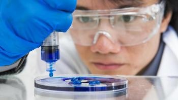 New Spray-On Material Could Fully Waterproof Smartphones