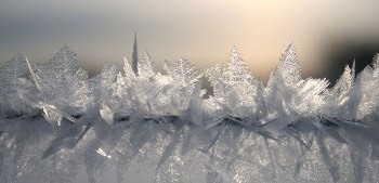 Newly Developed Ice-Repellent Coating Outperforms Top De-Icing Products