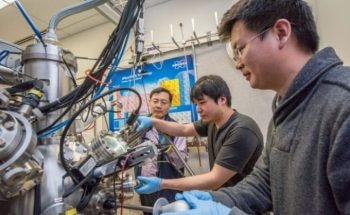 Researchers Unearth Unique and Nonconforming Properties of Vanadium Dioxide