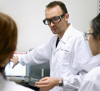 Yale-NUS College in Singapore uses Magritek's Spinsolve Carbon 60 MHz Benchtop NMR Spectrometer in their Undergraduate Chemistry Program for both Teaching & Research